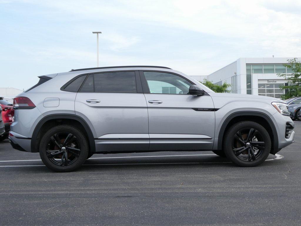 new 2025 Volkswagen Atlas Cross Sport car, priced at $47,012