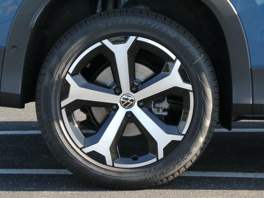 new 2025 Volkswagen Tiguan car, priced at $34,431
