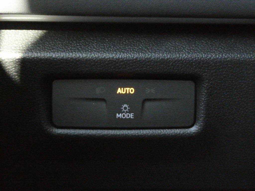 new 2025 Volkswagen Tiguan car, priced at $34,431
