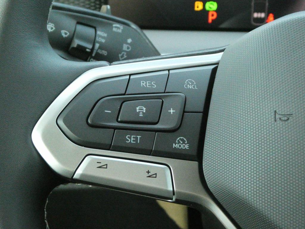 new 2025 Volkswagen Tiguan car, priced at $34,431