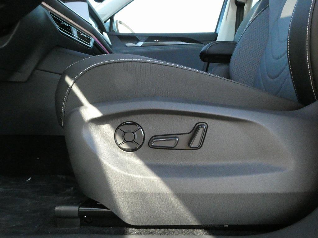 new 2025 Volkswagen Tiguan car, priced at $34,431