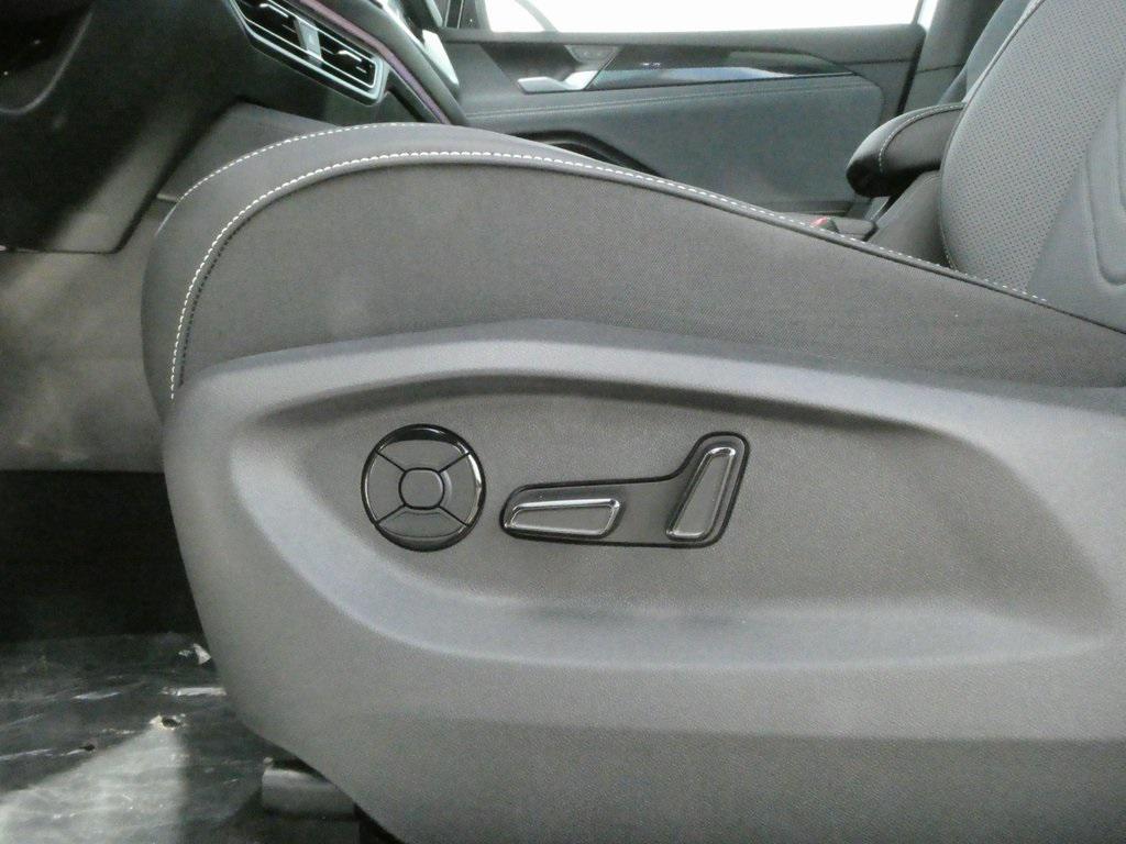 new 2025 Volkswagen Tiguan car, priced at $39,476