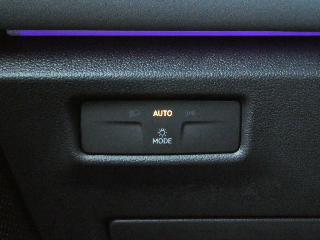 new 2025 Volkswagen Tiguan car, priced at $38,626