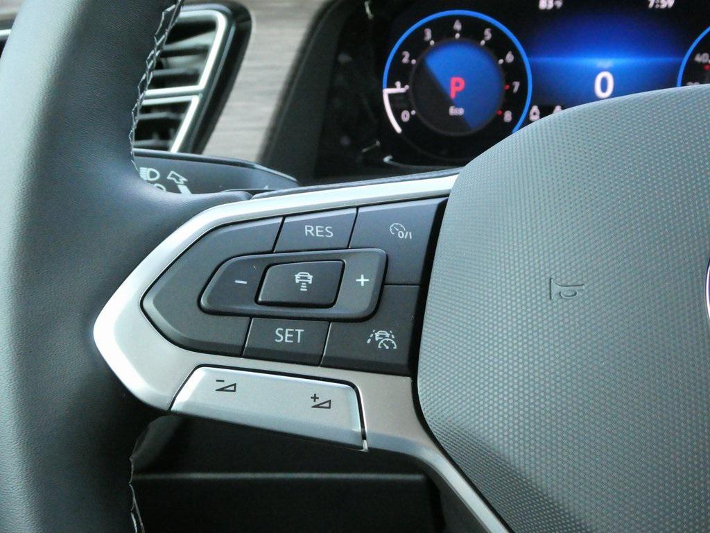 new 2025 Volkswagen Atlas car, priced at $46,170