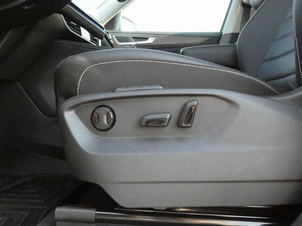 new 2025 Volkswagen Atlas car, priced at $46,170