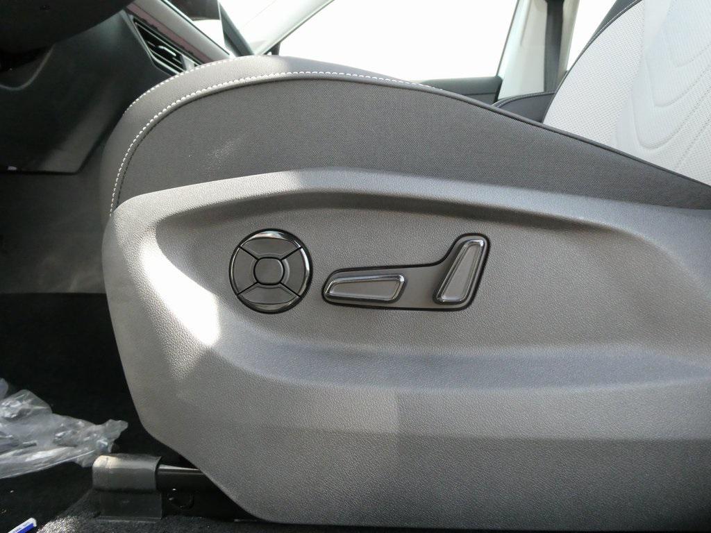 new 2025 Volkswagen Tiguan car, priced at $34,470