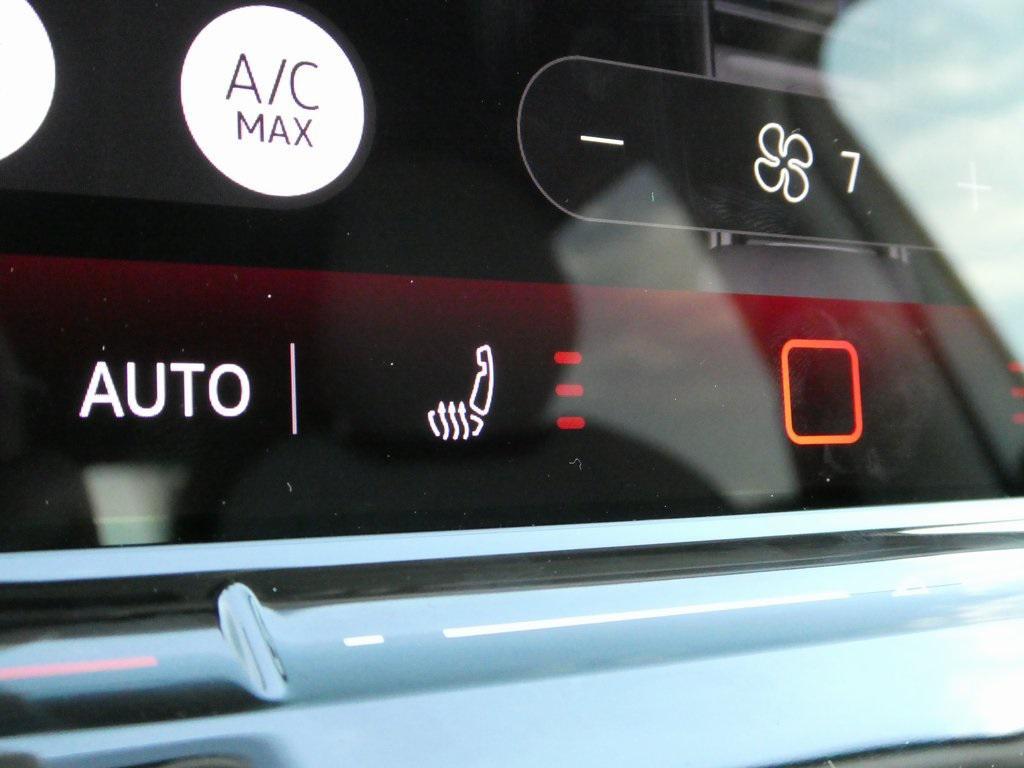 new 2025 Volkswagen Tiguan car, priced at $34,470