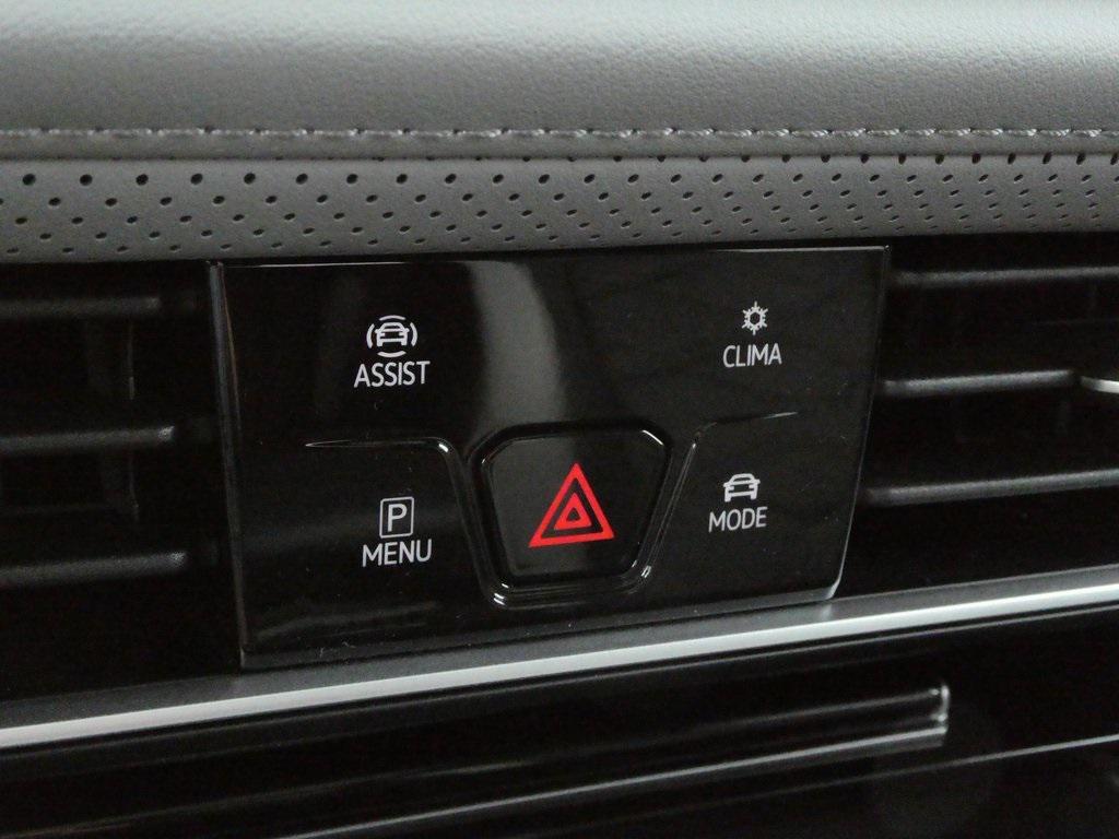 new 2025 Volkswagen Atlas car, priced at $43,334