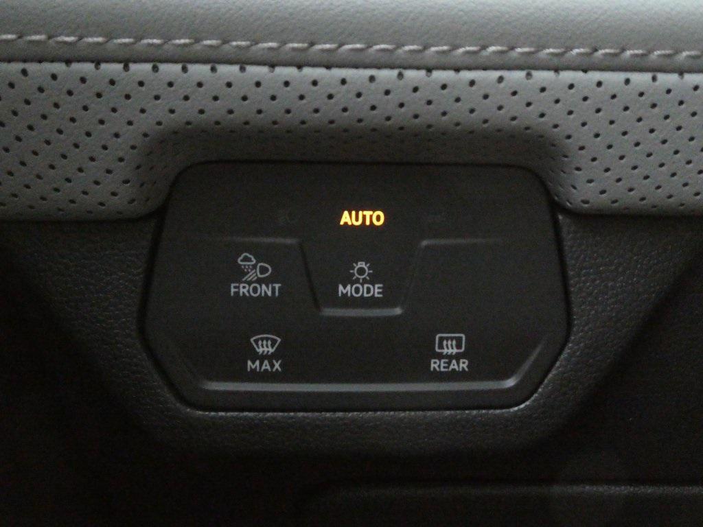 new 2025 Volkswagen Atlas car, priced at $43,334
