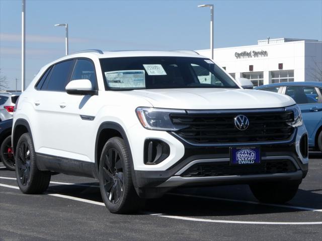 new 2025 Volkswagen Atlas Cross Sport car, priced at $43,103