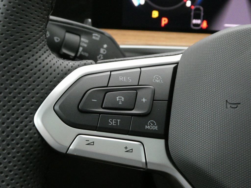 new 2025 Volkswagen Tiguan car, priced at $43,381