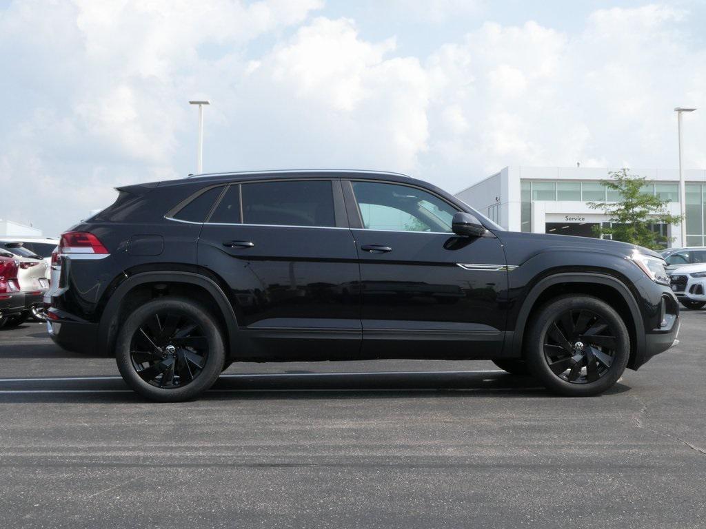 new 2025 Volkswagen Atlas Cross Sport car, priced at $43,276