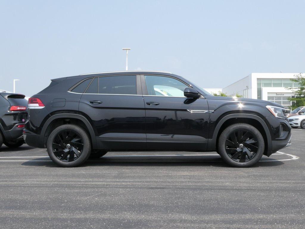 new 2025 Volkswagen Atlas Cross Sport car, priced at $43,103