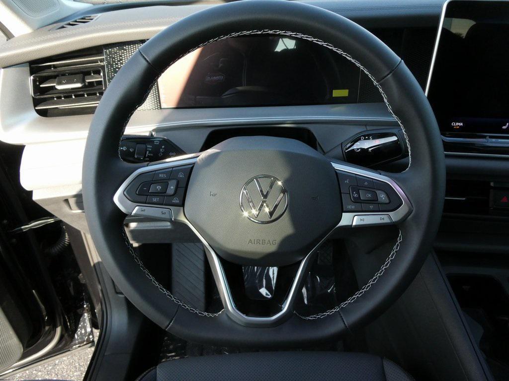 new 2025 Volkswagen Tiguan car, priced at $35,180