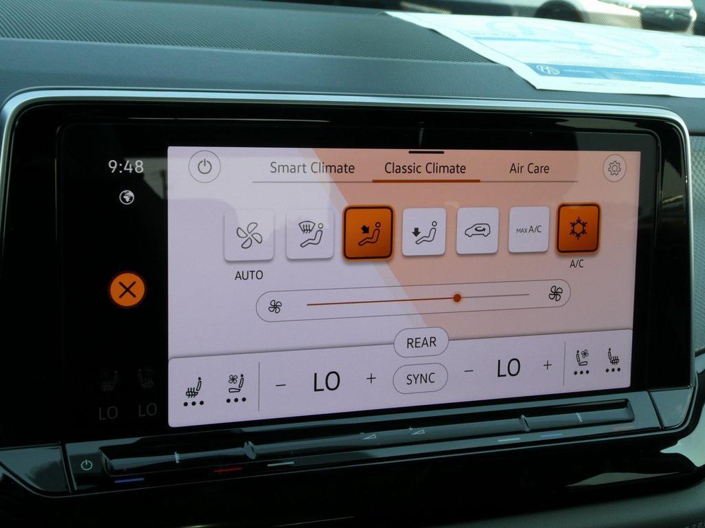 new 2025 Volkswagen Atlas car, priced at $44,077