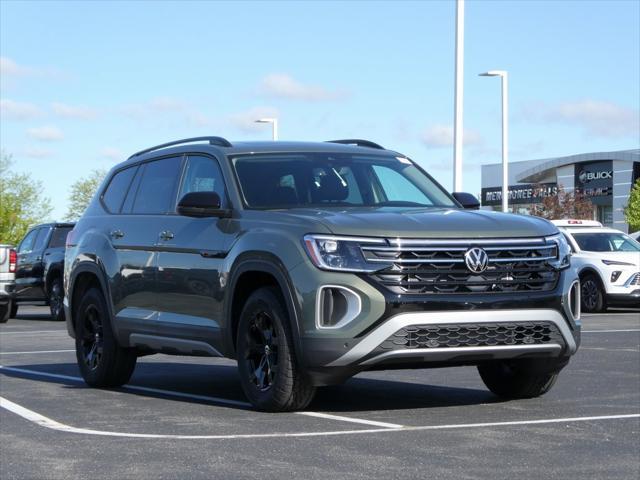 new 2025 Volkswagen Atlas car, priced at $44,077