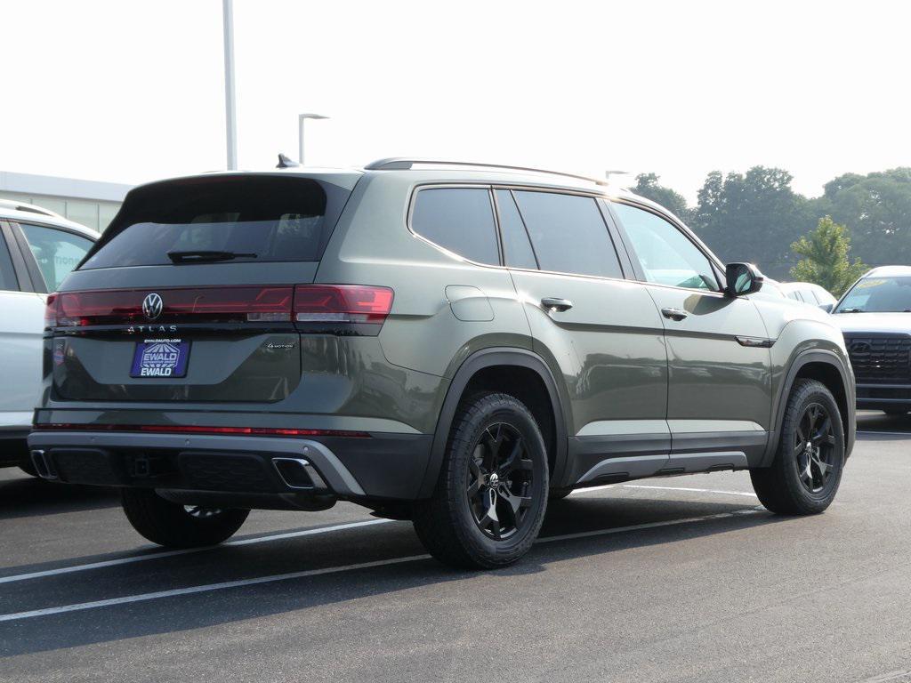 new 2025 Volkswagen Atlas car, priced at $44,077