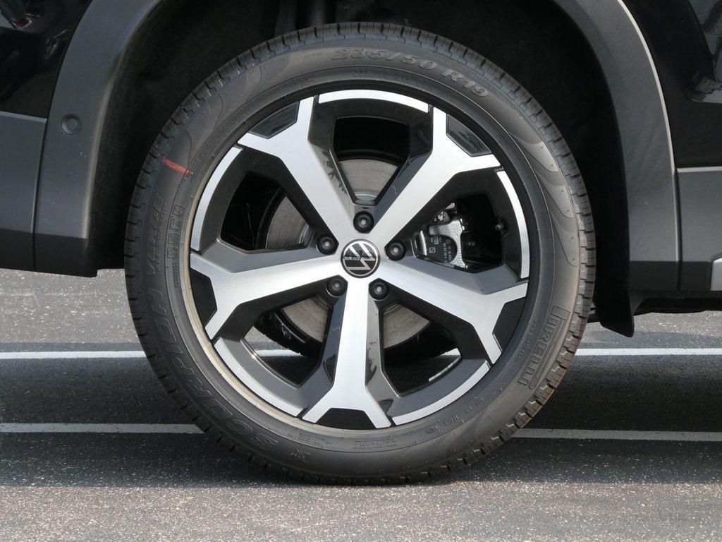 new 2025 Volkswagen Tiguan car, priced at $36,666