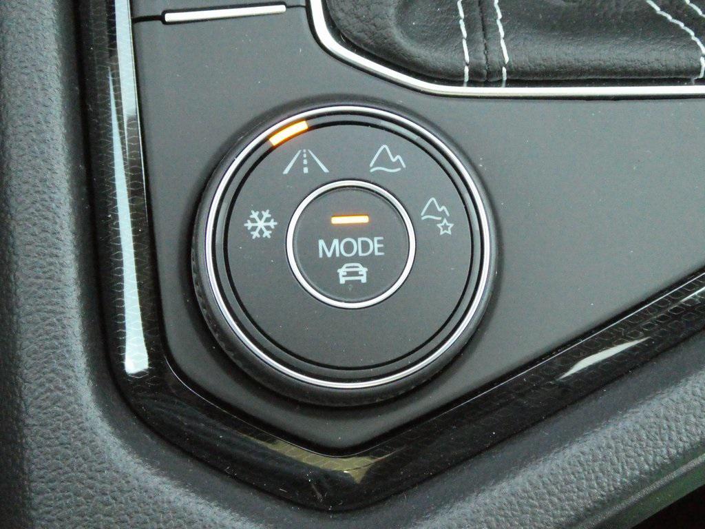 new 2025 Volkswagen Taos car, priced at $33,116