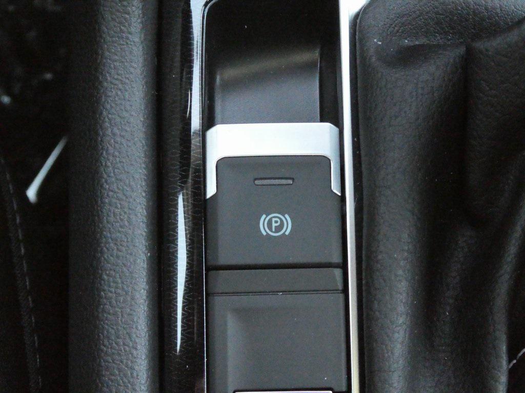 new 2025 Volkswagen Taos car, priced at $33,116