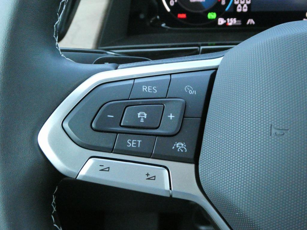 new 2025 Volkswagen Atlas car, priced at $40,672