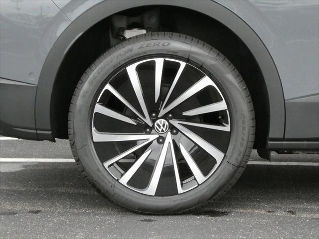 new 2025 Volkswagen ID.4 car, priced at $44,626