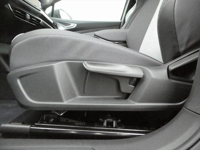 new 2025 Volkswagen ID.4 car, priced at $44,626