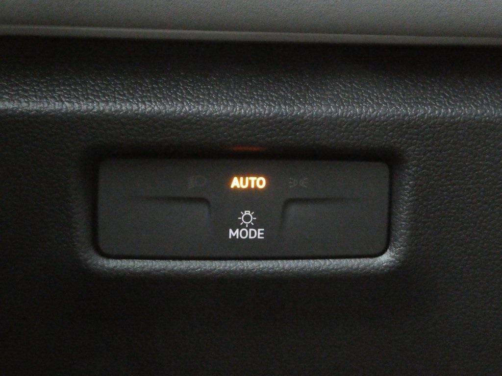 new 2025 Volkswagen Tiguan car, priced at $39,254