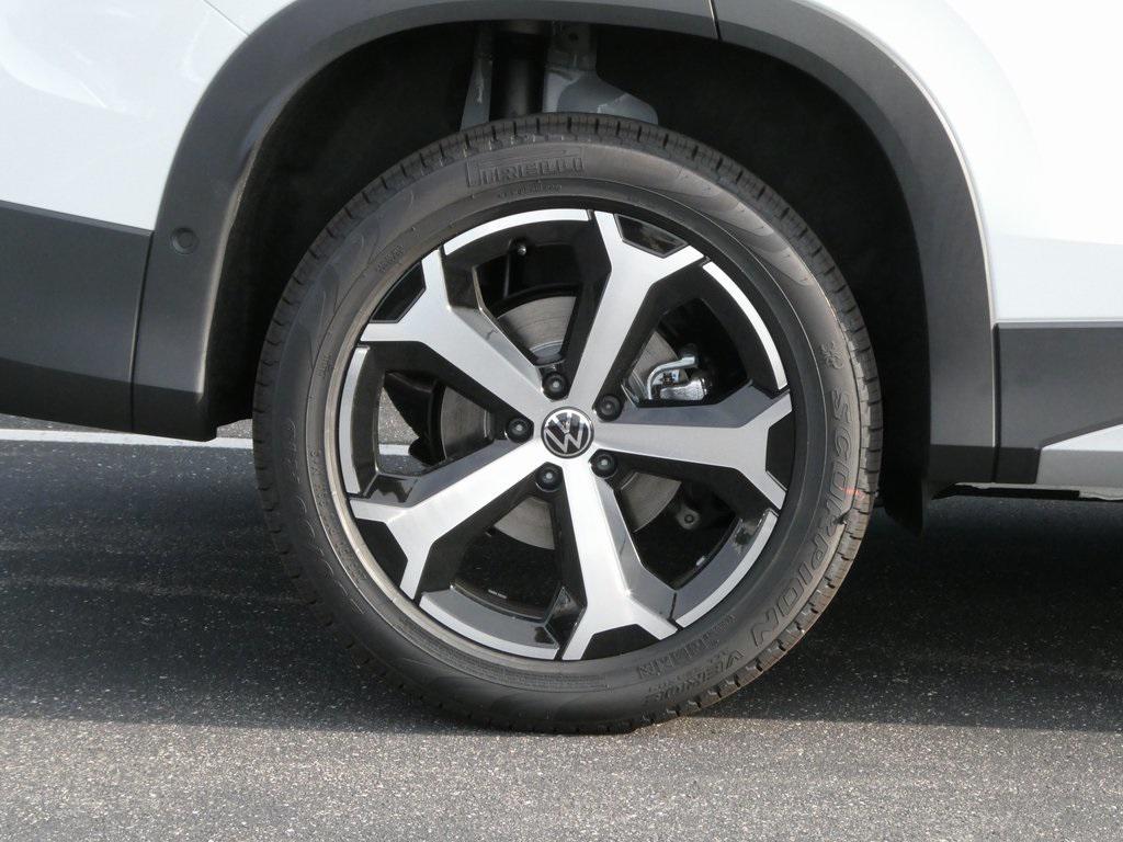 new 2025 Volkswagen Tiguan car, priced at $36,676