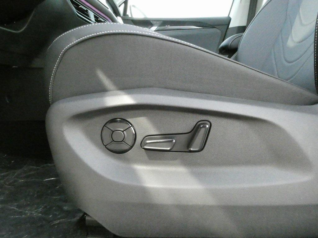 new 2025 Volkswagen Tiguan car, priced at $36,676