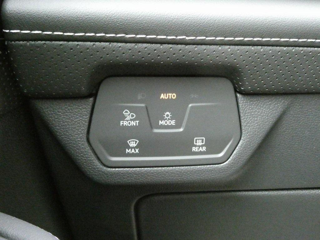 new 2025 Volkswagen Atlas car, priced at $45,572