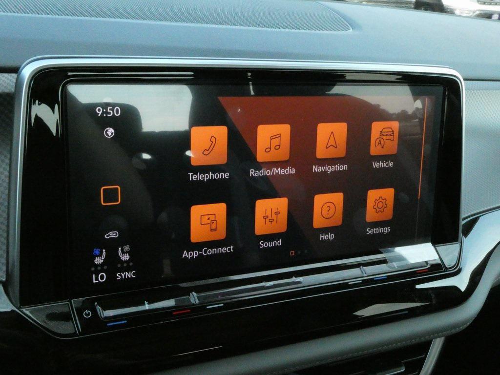 new 2025 Volkswagen Atlas car, priced at $43,660