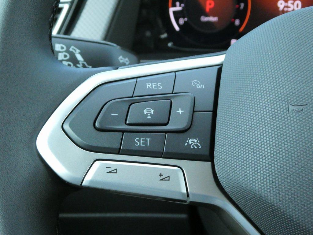 new 2025 Volkswagen Atlas car, priced at $43,660