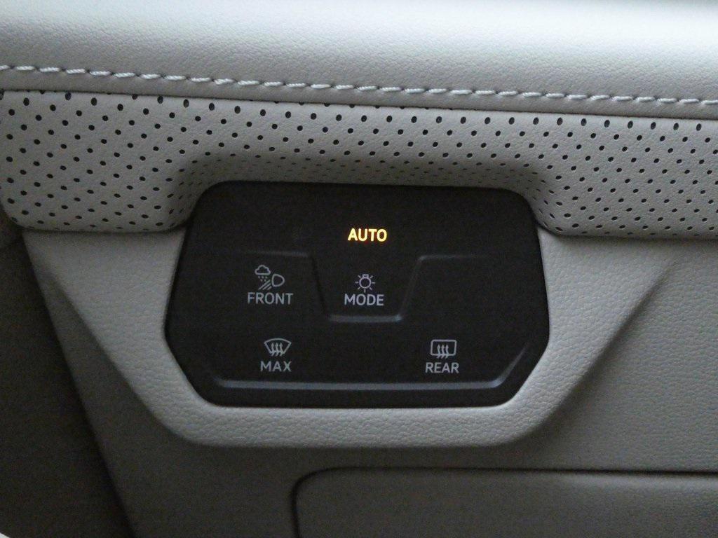 new 2026 Volkswagen Atlas car, priced at $42,329