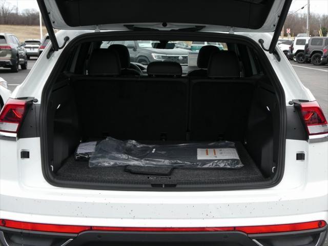 new 2025 Volkswagen Atlas Cross Sport car, priced at $43,103
