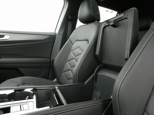 new 2025 Volkswagen Atlas Cross Sport car, priced at $43,103