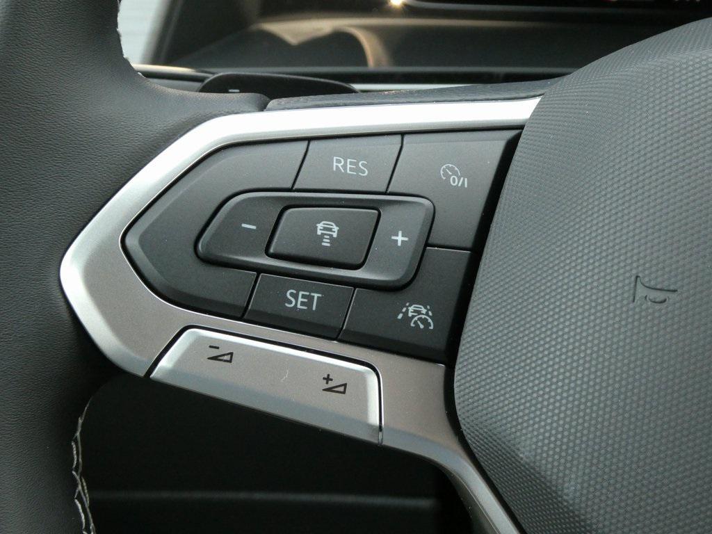 new 2025 Volkswagen Atlas Cross Sport car, priced at $43,103