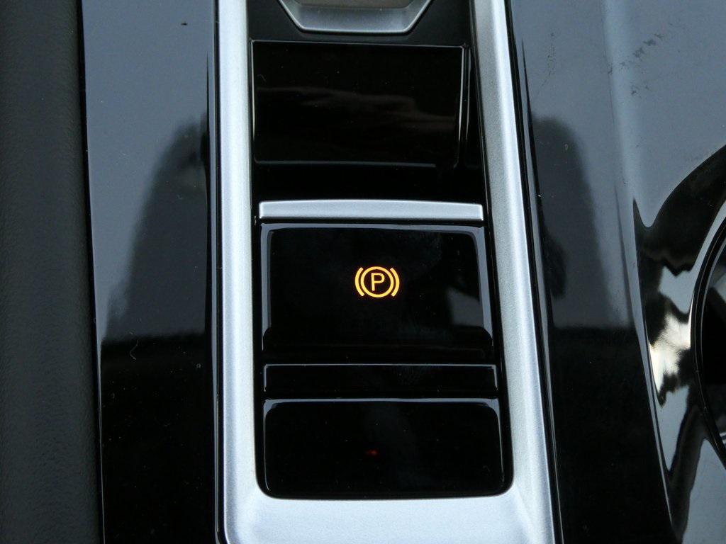 new 2025 Volkswagen Atlas car, priced at $44,502