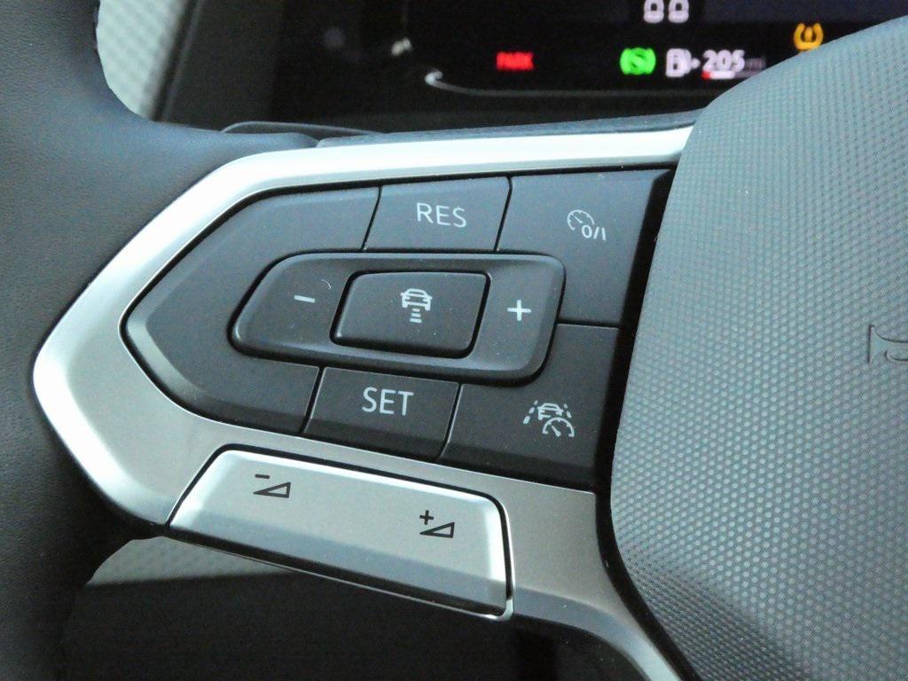 new 2025 Volkswagen Atlas car, priced at $44,502