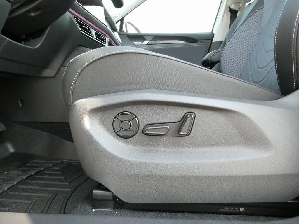 new 2025 Volkswagen Tiguan car, priced at $35,466