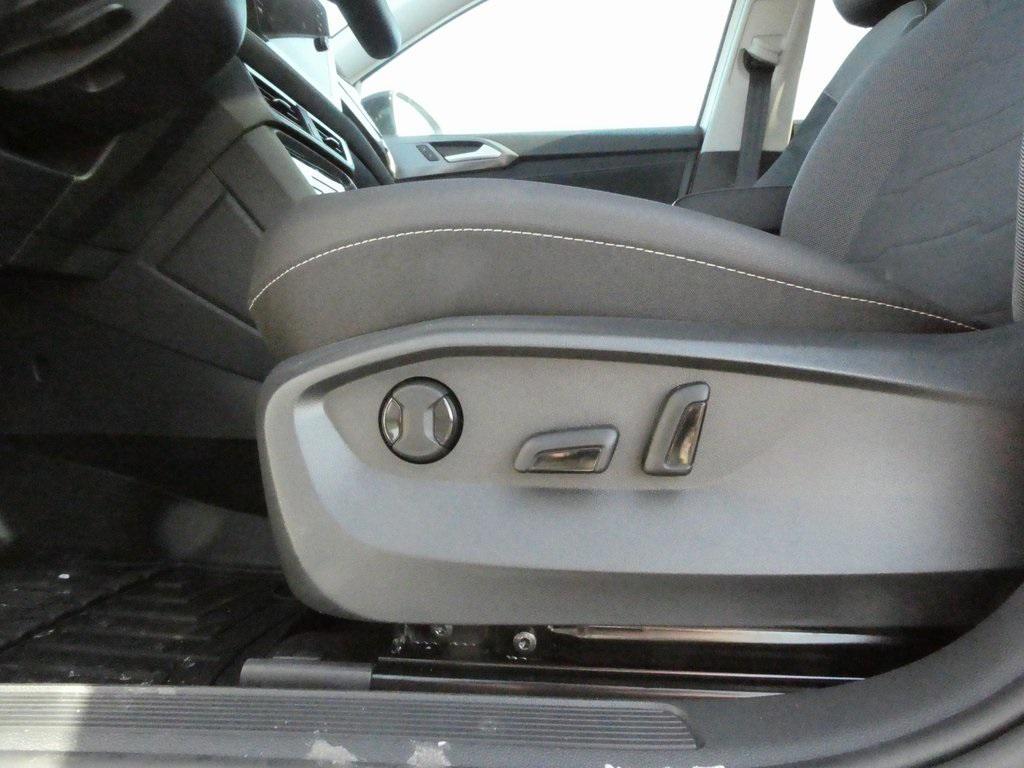 new 2025 Volkswagen Taos car, priced at $33,116