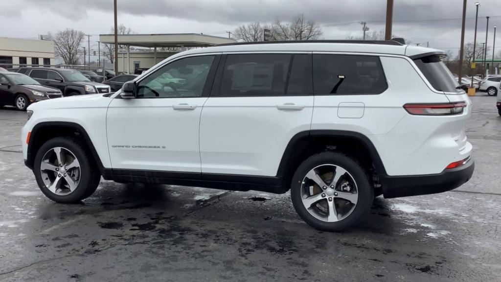 new 2024 Jeep Grand Cherokee L car, priced at $53,271