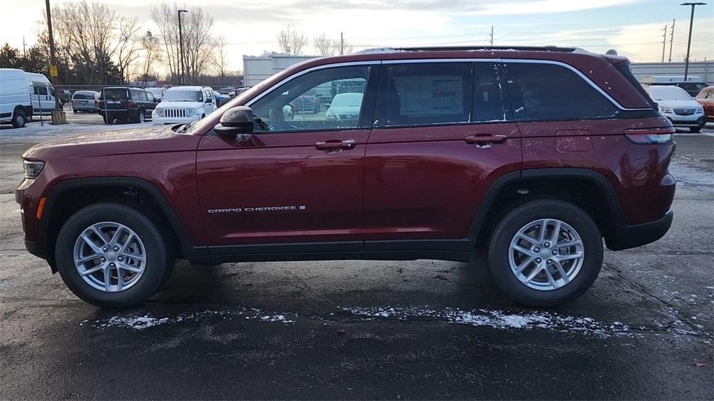 new 2025 Jeep Grand Cherokee car, priced at $44,965