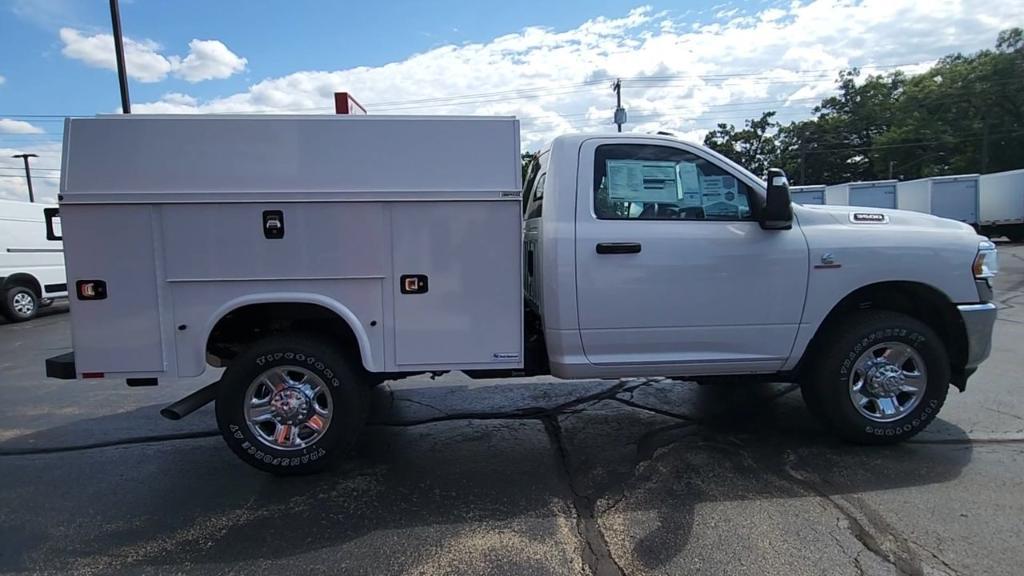 new 2024 Ram 3500 car, priced at $77,080