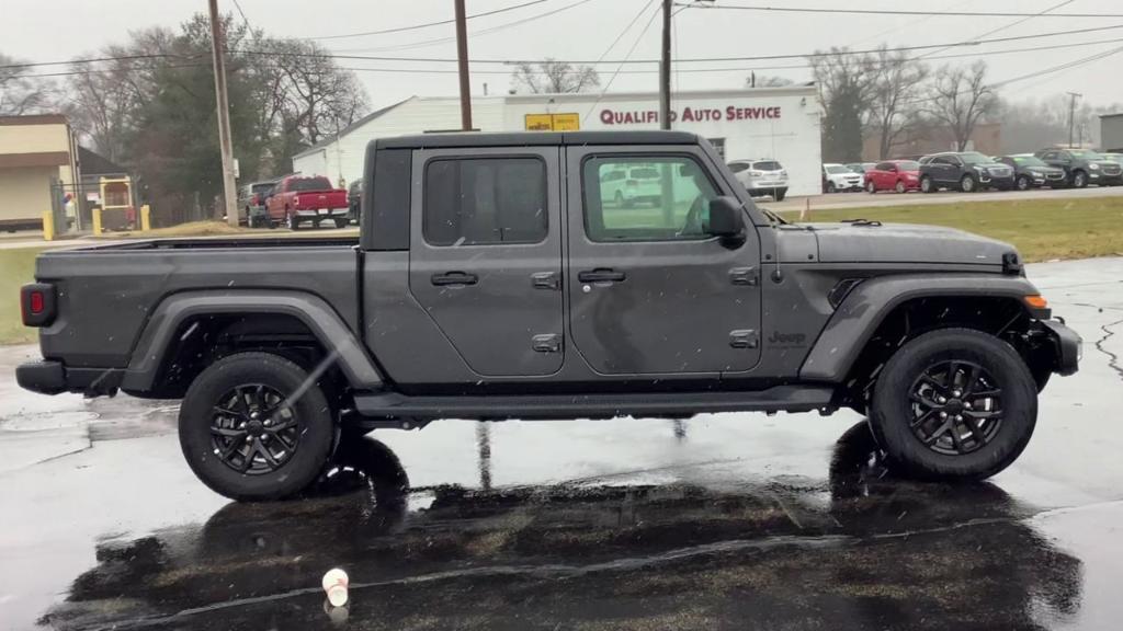 new 2023 Jeep Gladiator car, priced at $57,603