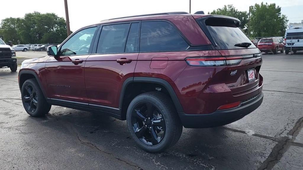 new 2024 Jeep Grand Cherokee car, priced at $48,675