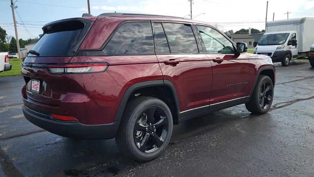 new 2024 Jeep Grand Cherokee car, priced at $48,675