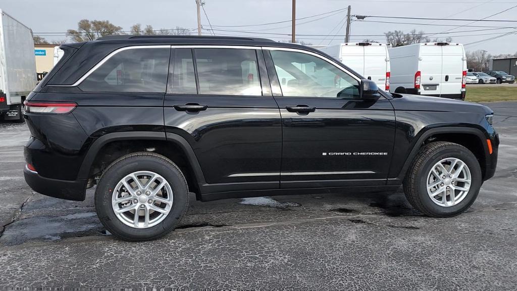 new 2025 Jeep Grand Cherokee car, priced at $44,965