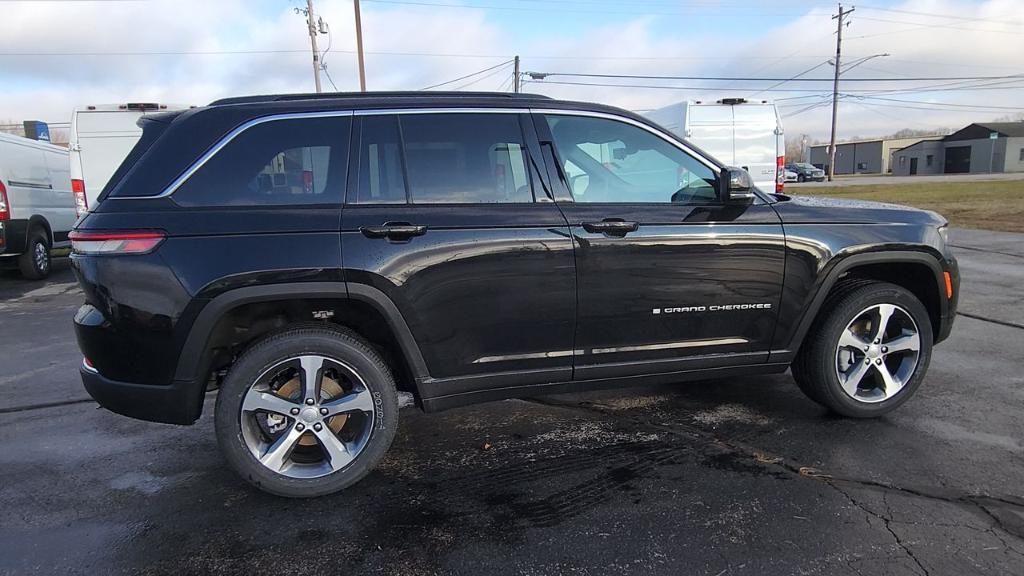 new 2025 Jeep Grand Cherokee car, priced at $55,360