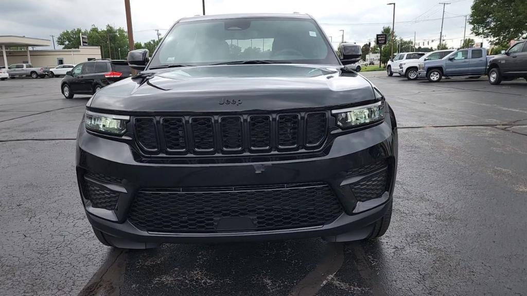 new 2024 Jeep Grand Cherokee car, priced at $48,675